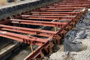 護岸工事に資材を納入しました。